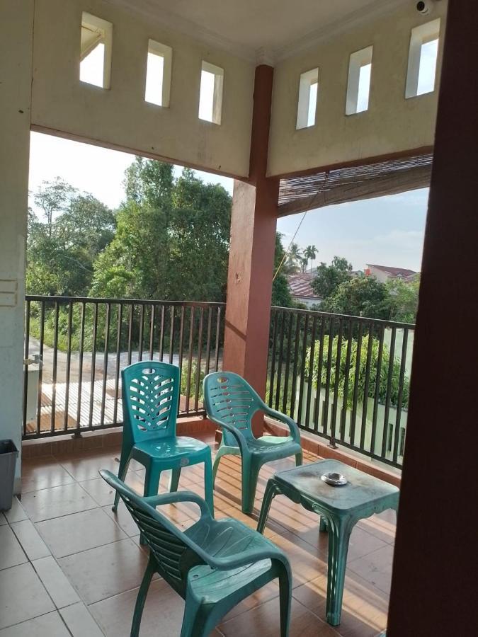 Penginapan Syariah Parit  Eksteriør billede